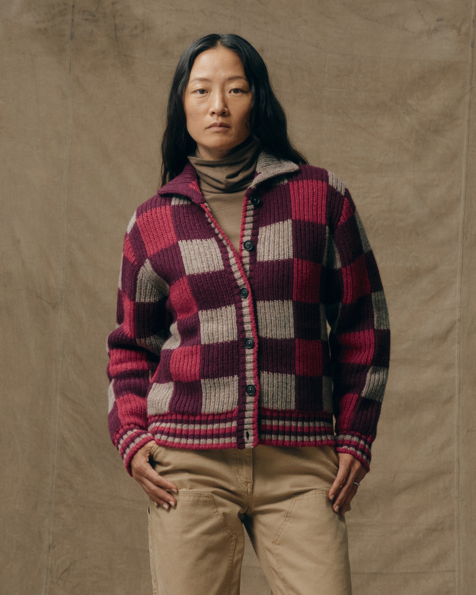 Women's Checkered Wool Cardigan - Burgundy / Gray Check