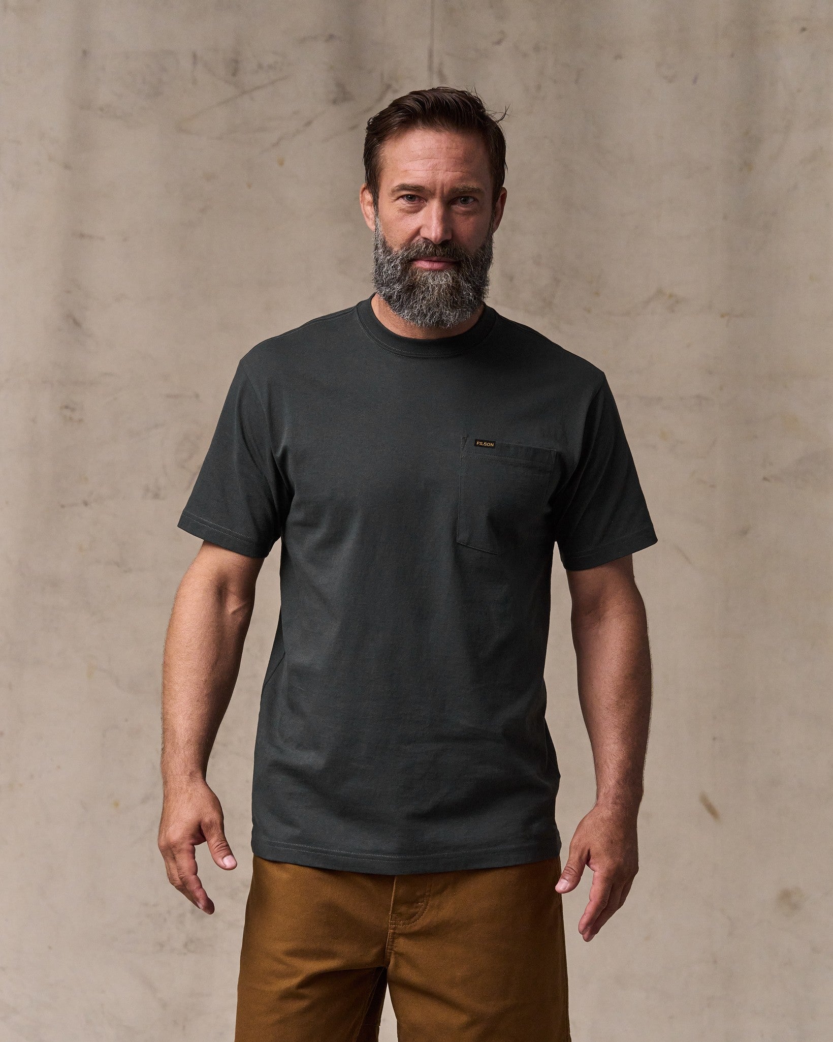 Outfitter Pocket T-shirt - Faded Black